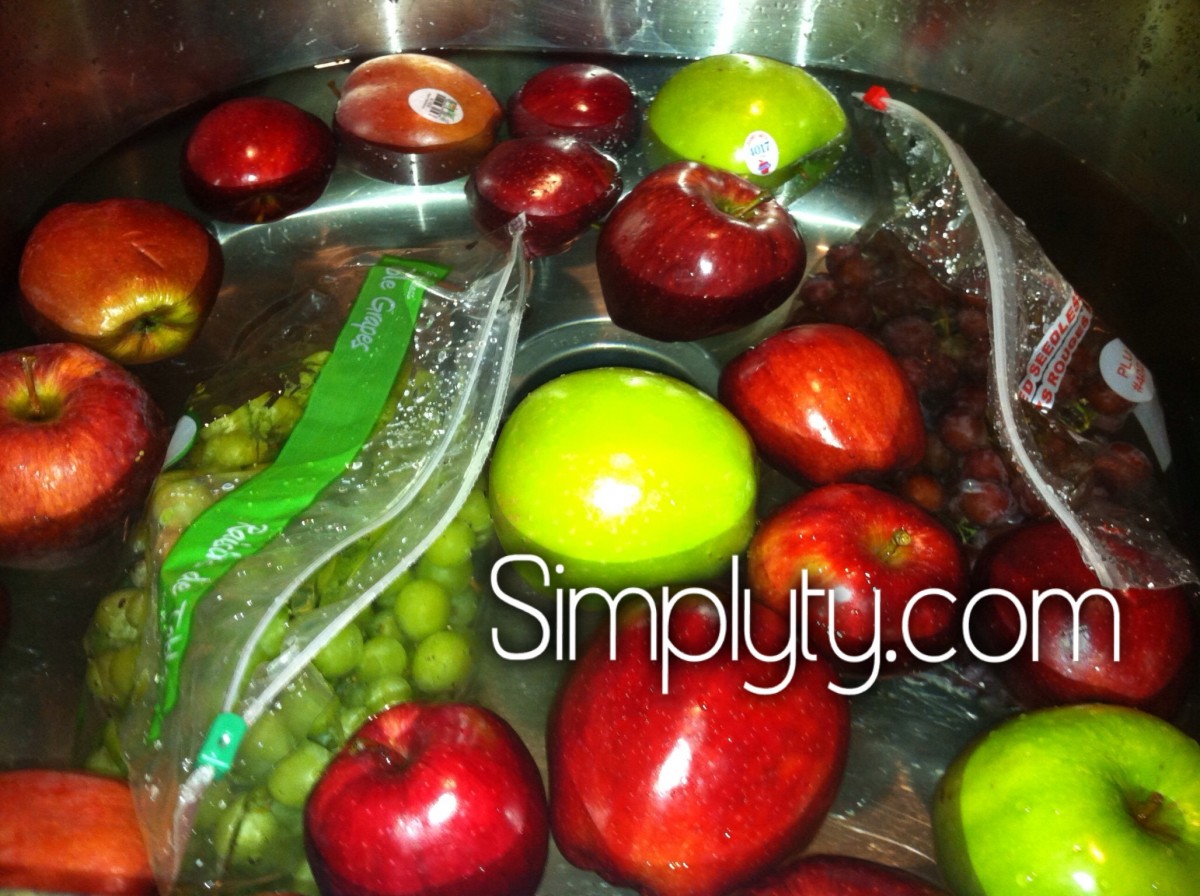 Keep fruit from molding with vinegar